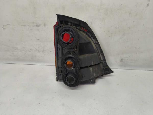 FEU ARRIERE DROIT TOYOTA STARLET P9 1996-1999 - Vue 2